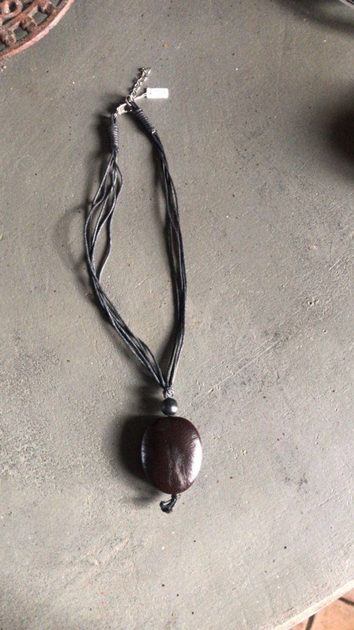 Collier lacet cuir - photo numéro 3