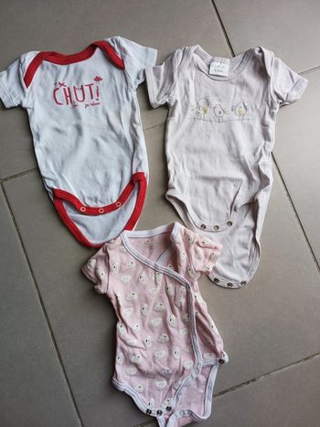 3 bodies taille 3 mois