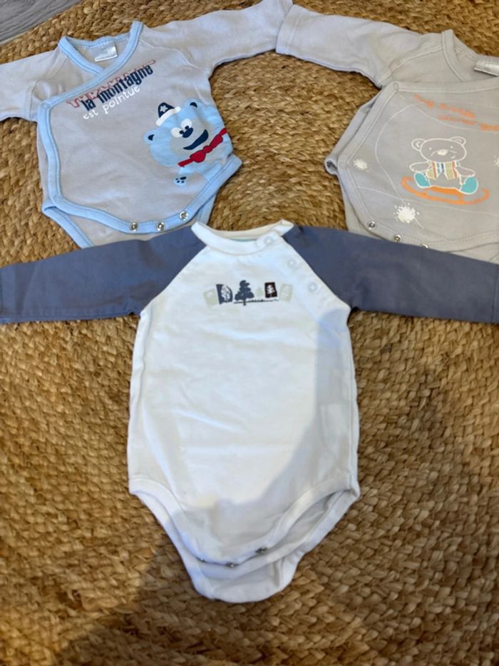 Lot de bodies bébé 1 mois - photo numéro 2