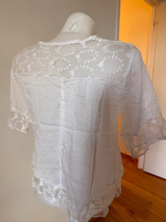 Top en lin blanc en très bon état taille S - photo numéro 7