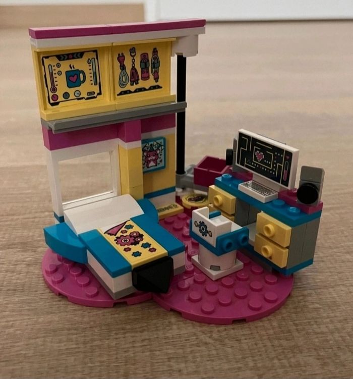 Lego La chambre labo d'Olivia - photo numéro 2