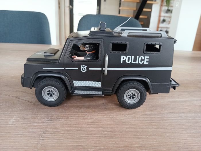 Playmobil 5974 Fourgon de police - photo numéro 4