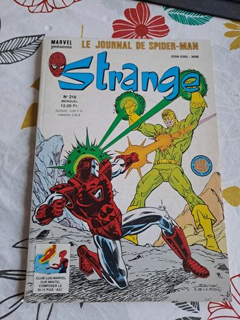 Le journal de spider man strange numéro 216