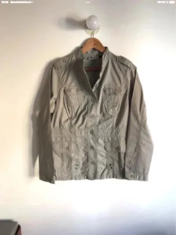 Veste Kiabi taille 40 grise et légère