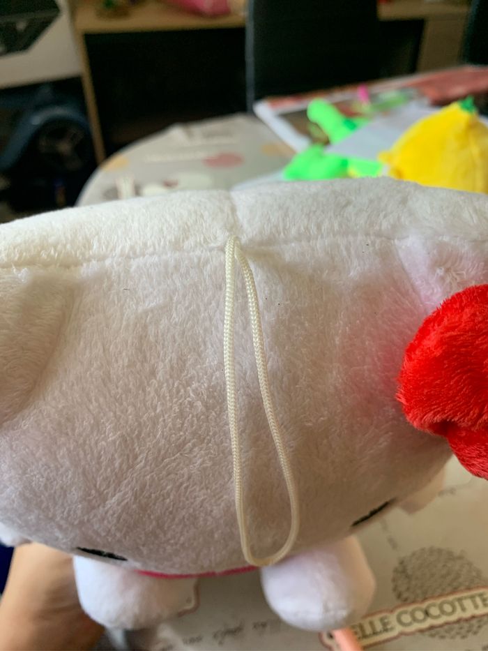 Hello kitty peluche - photo numéro 4