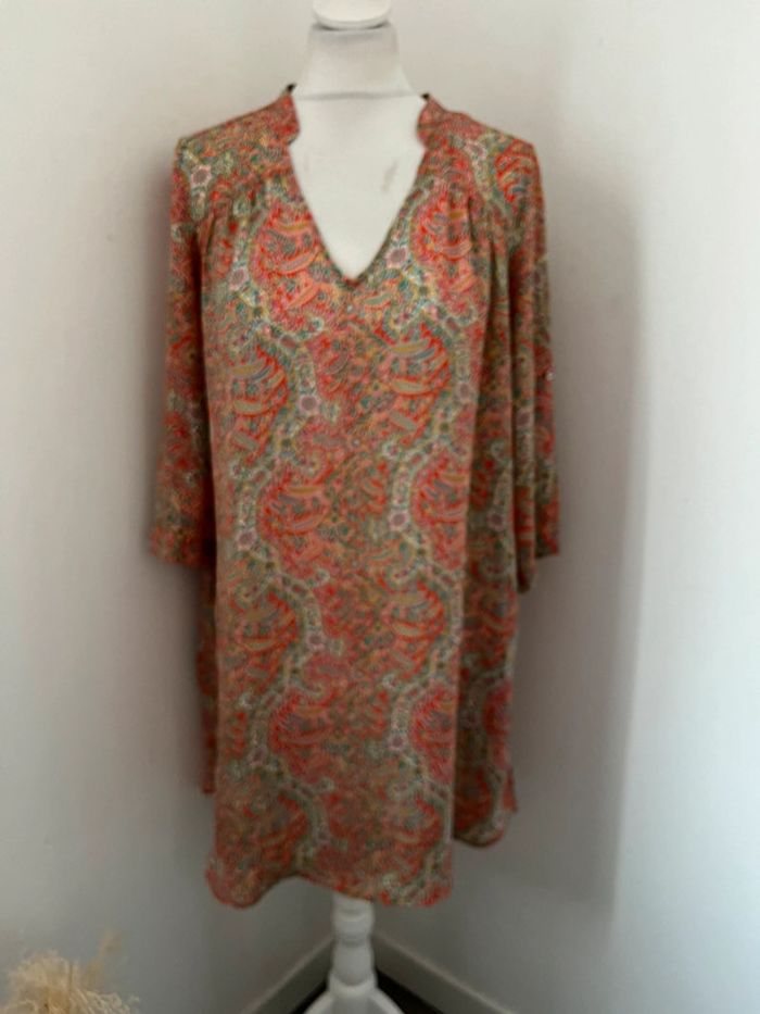 Robe motifs col en V Zara M
