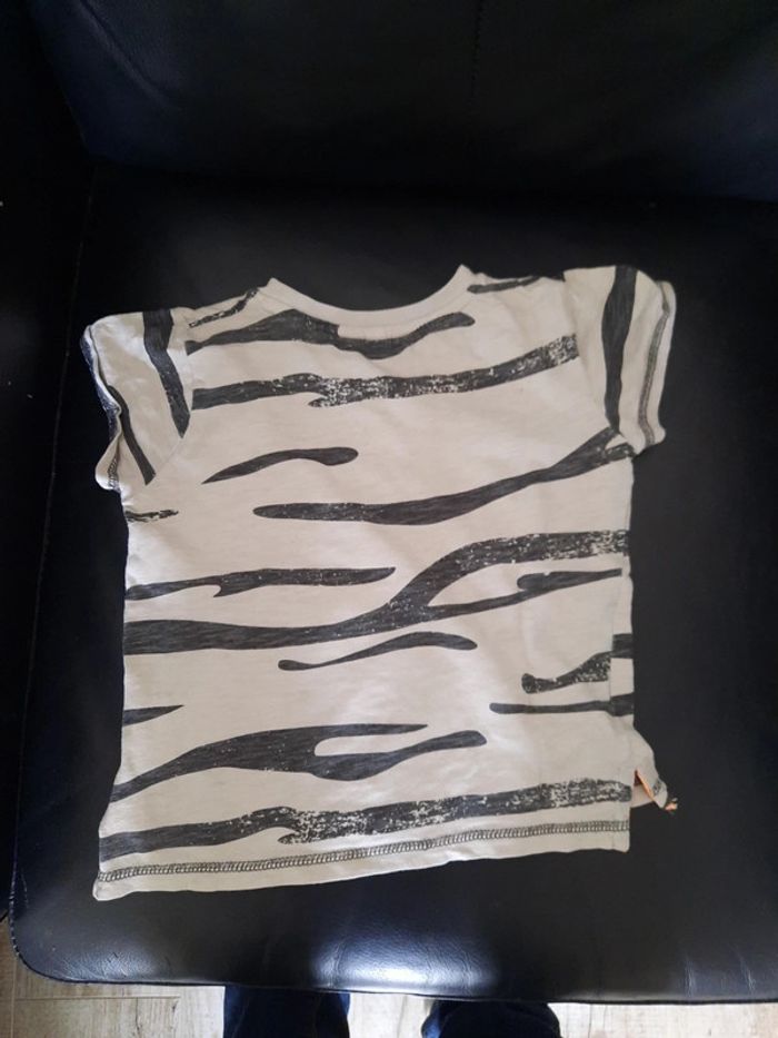 T shirt manches courtes 4 ans - photo numéro 4