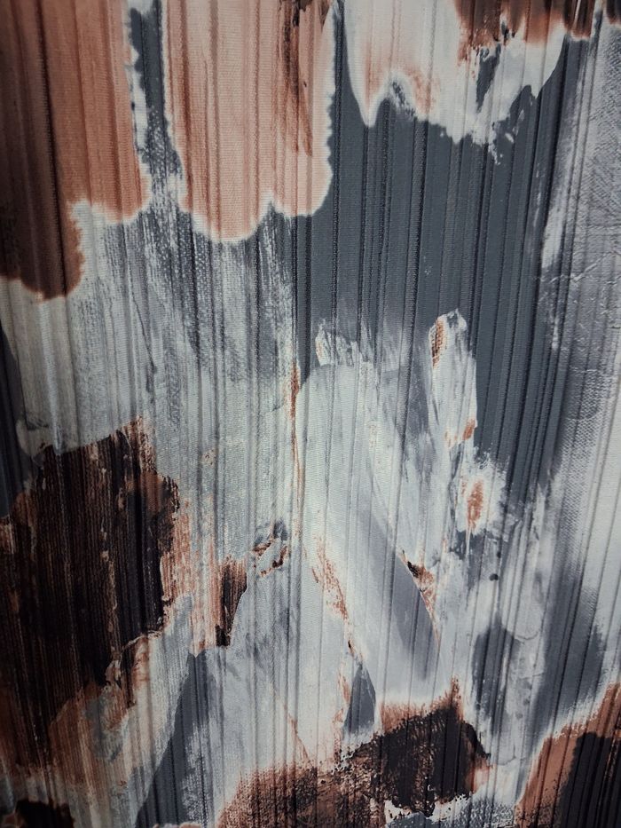 Robe longue froissée moulante grise, marron et blanche - photo numéro 6
