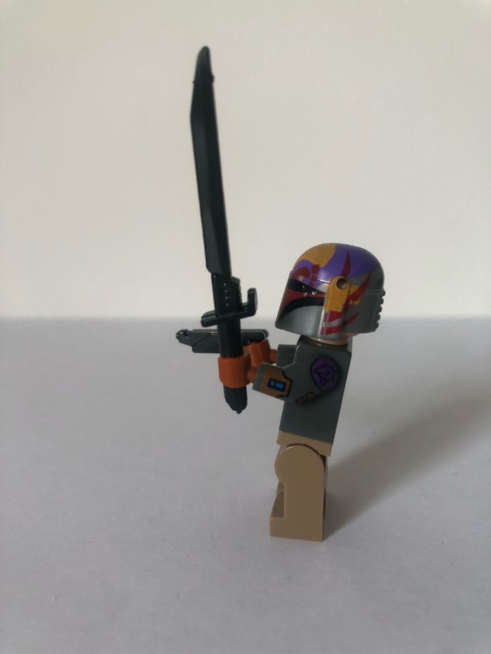 Figurine type lego Sabine Wren Mandalorian Star Wars - photo numéro 2