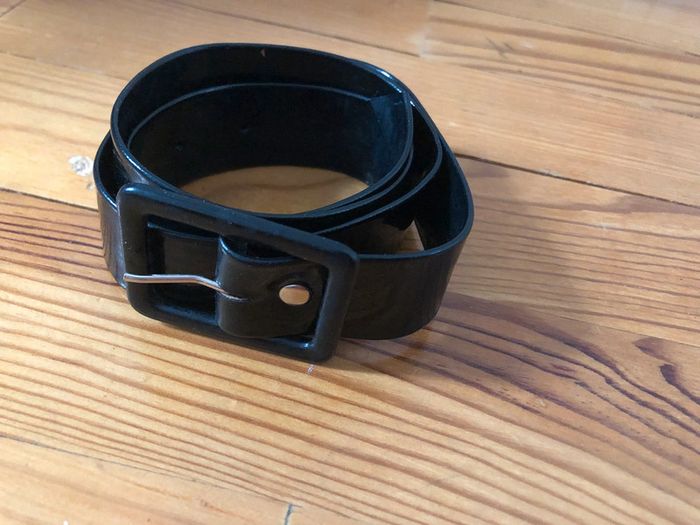 Vintage, ceinture vernie noire 85 cm - photo numéro 2
