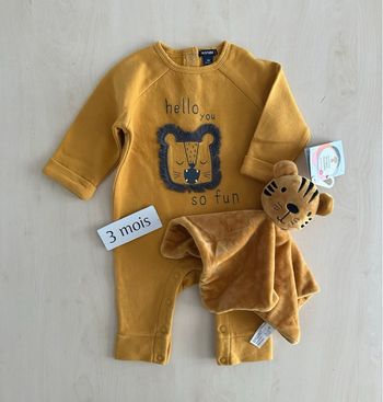 Pyjama bébé - Kiabi 3 mois + un doudou 