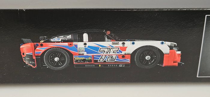 LEGO TECHNIC 42153 - voiture CHEVROLET CAMARO ZL1 NASCAR NEXT GEN - photo numéro 2