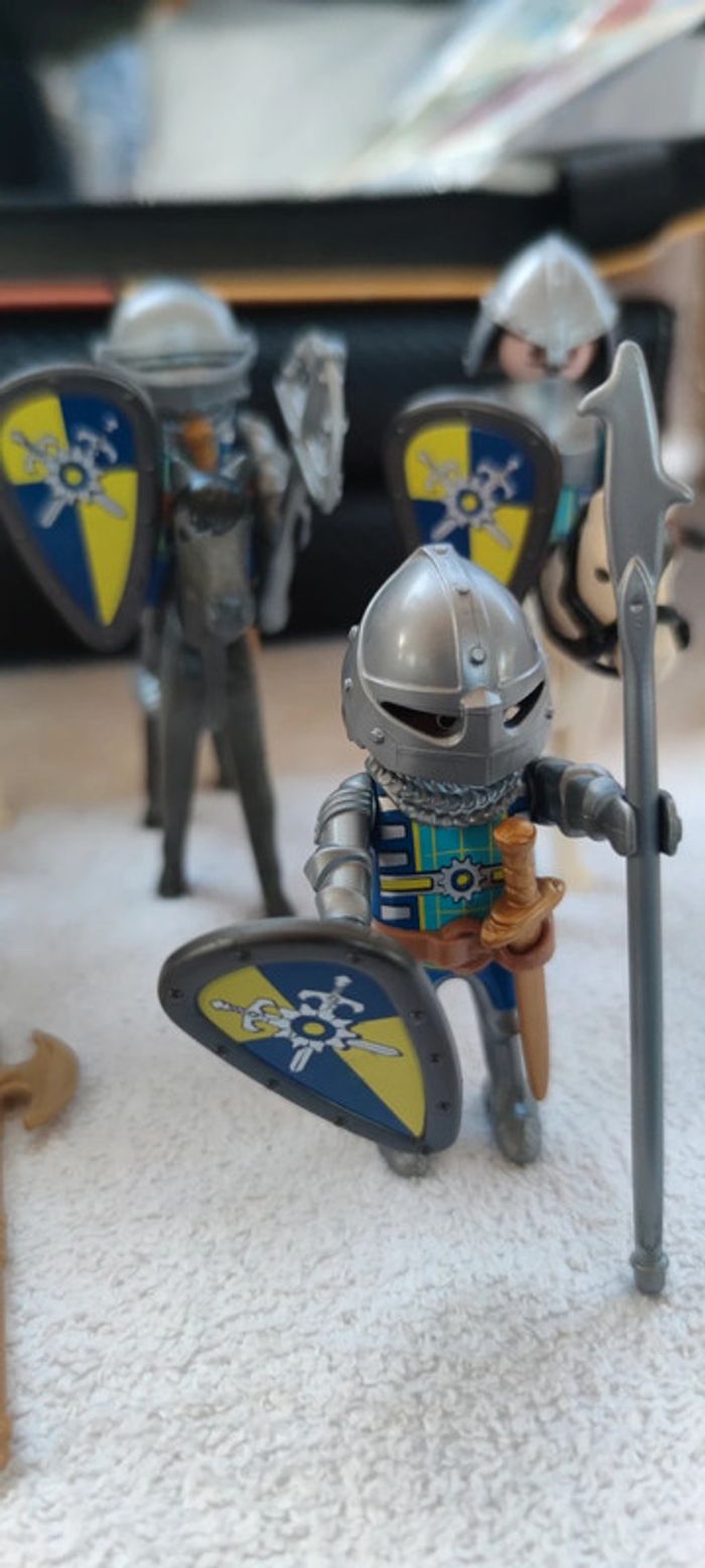 Playmobil  lot 5 Chevaliers Novelmore + chevaux + armes - photo numéro 6