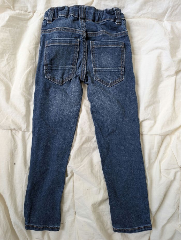 Jean bleu - photo numéro 2