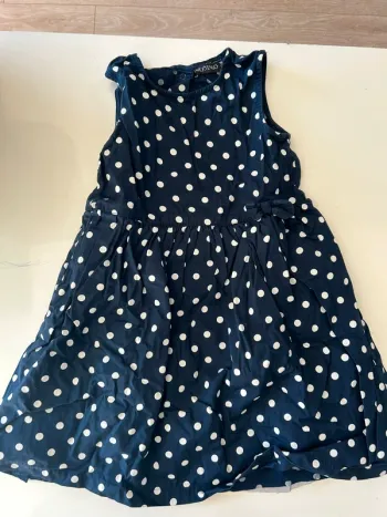 Robe bleu marine à pois blanc sans manche