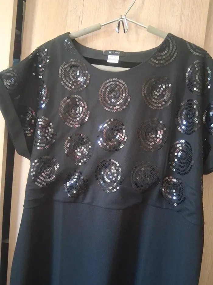 Robe noir La Redoute avec paillettes - photo numéro 3