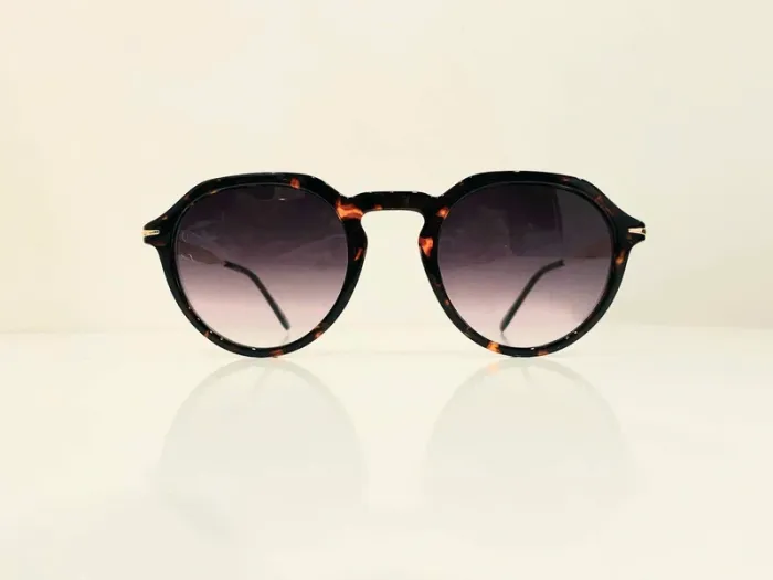 Lunette de soleil mixte marron léopard bras dorés uvprotection catégorie 3 - photo numéro 2