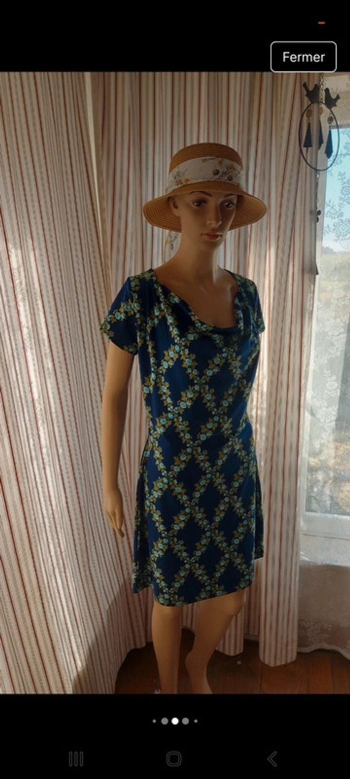 Robe fond bleu fleuries King Louie  taille M - photo numéro 10