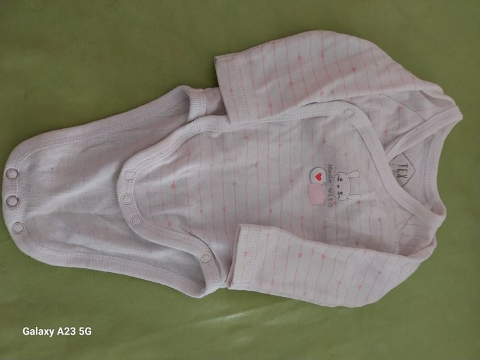 Lot de vêtements 1 et 3  mois fille - photo numéro 7