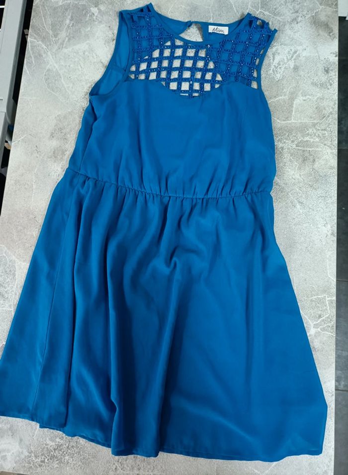 Robe avec perle