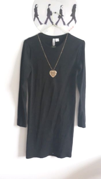 Robe midi moulante col rond