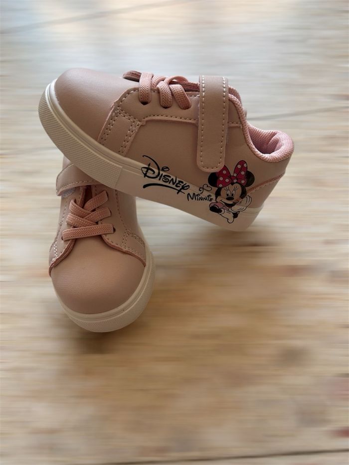 Basket scratch motif Minnie taille 20 - photo numéro 2