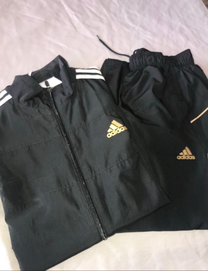 Jogging Adidas neuf