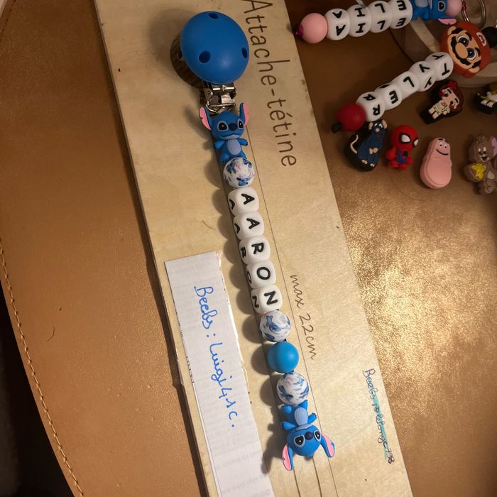 Attache tétine