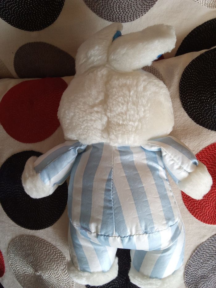 Doudou lapin Blanc et  bleu Pampers  bicolore rayé rayures peluche lapine lapereau  tête blanche peluche col bleu vintage ancien 1991  d'occasion  utilisé - photo numéro 6