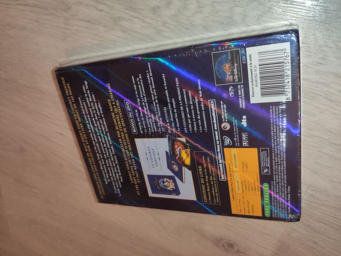 Coffret prestige 2 DVD + livre Disney Blanche-Neige sous blister - photo numéro 3