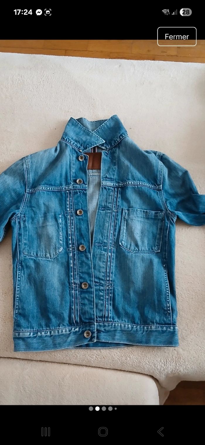 Veste levis