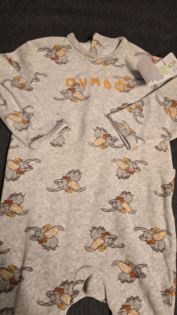 Neuf (non porté) 🏷🤩😍💙superbe  pyjama DUMBO 18 mois garçon 💙😍🤩 - photo numéro 2