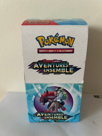 Demi display Aventures Ensemble vide