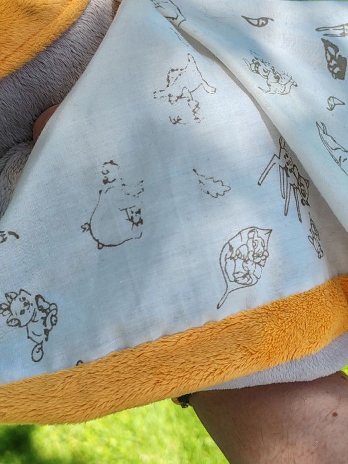 Peluche Dumbo avec sa couverture - photo numéro 6