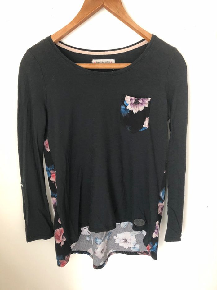 T-shirt noir à manches longues imprimé fleuri Banana Moon