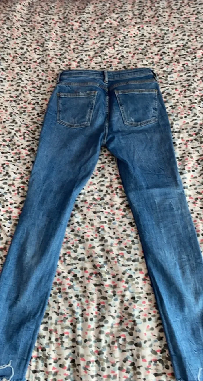 Jeans Zara fleurs - photo numéro 7