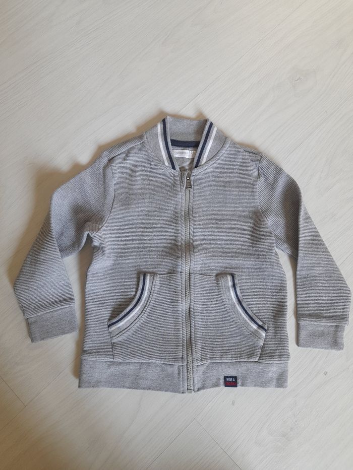 Gilet zippé T 5 ans