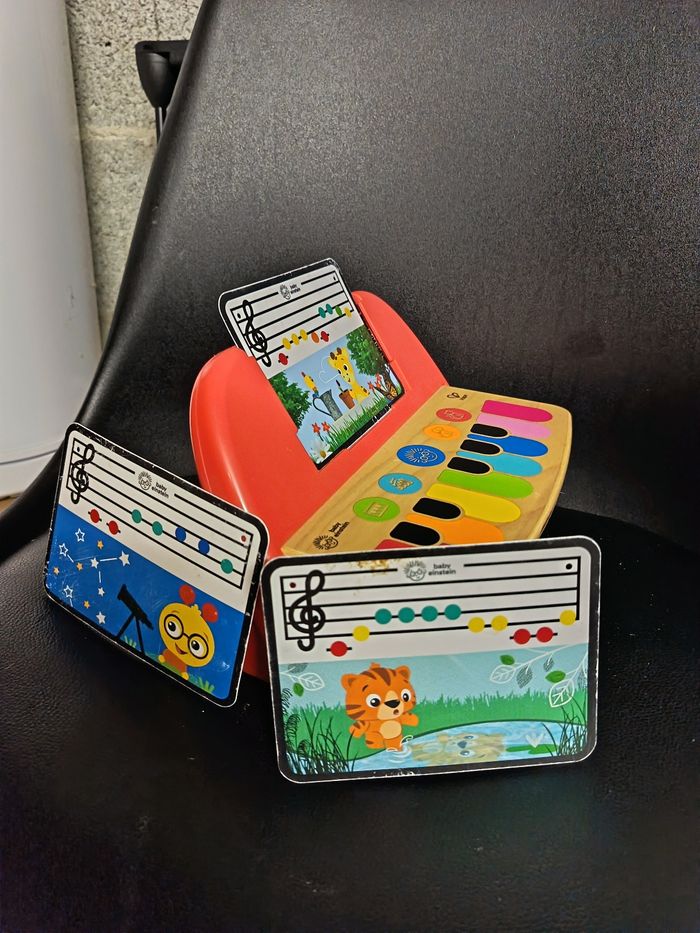 Piano en bois - photo numéro 3