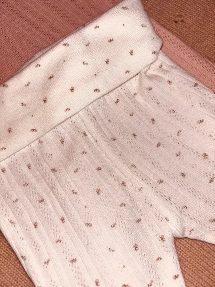 Lot de deux petit legging 0-1 mois 56 cm - photo numéro 3