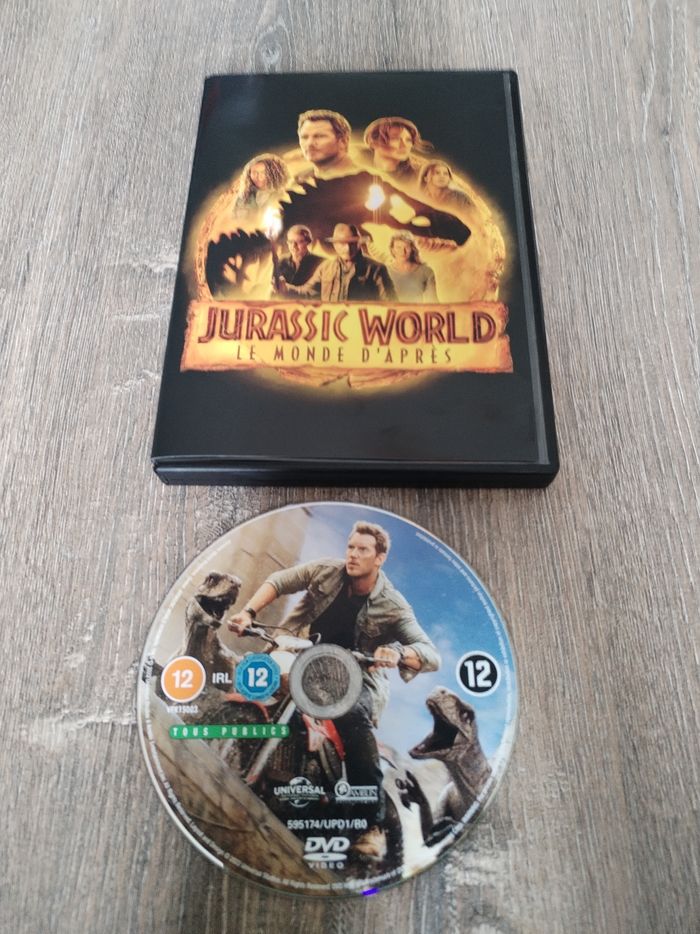 Dvd Jurassic World Le Jour d Apres. PvN-47/2