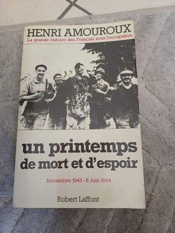 Livre Un Printemps de mort et d espoir 