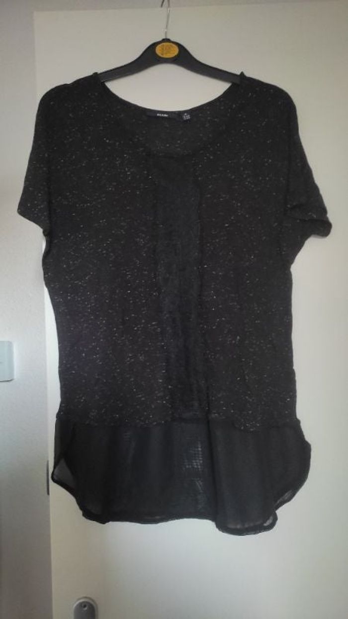 Tee shirt noir col arrondi