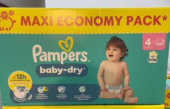1 carton de couches Pampers taille 4