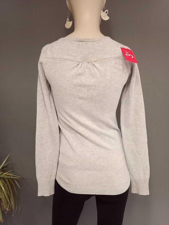 Petit pull Basic 🥰 - photo numéro 2