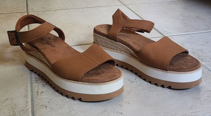 Sandales compensées Toms