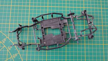 Châssis support pièce détachée miniature Burago Mercedes 300 SL 1954 1/18 1/18e #B16