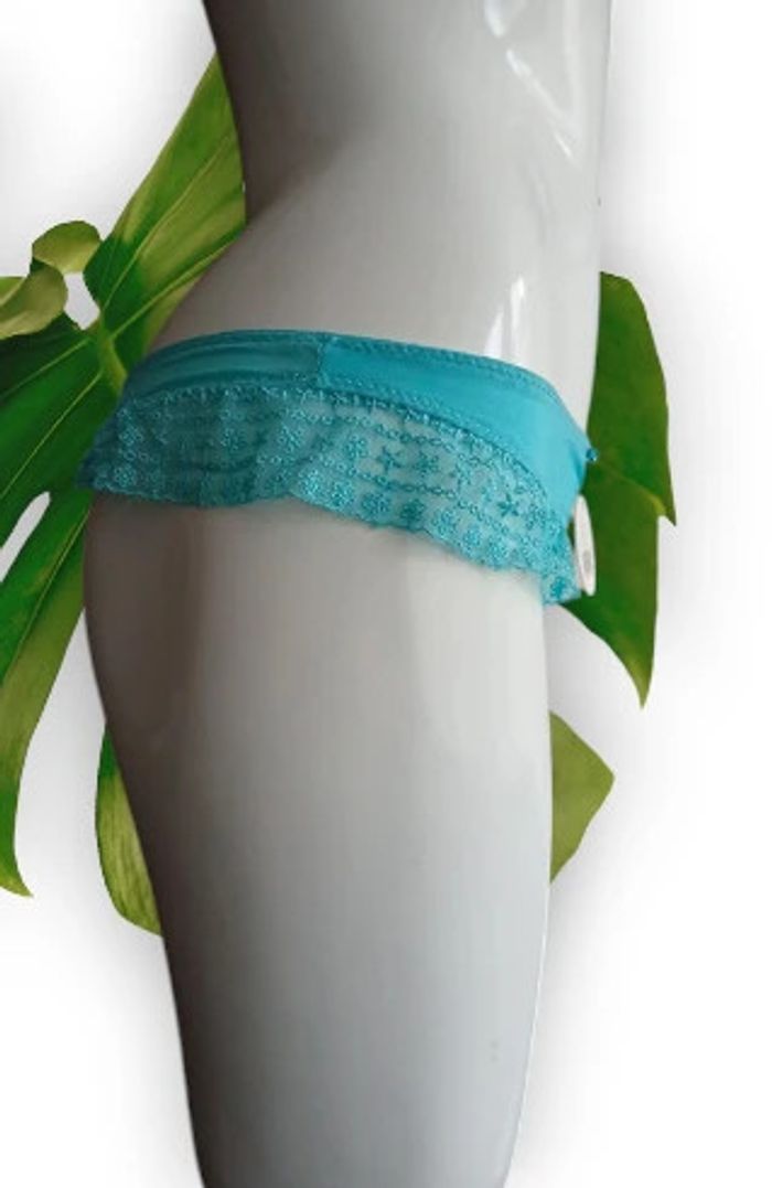 String dentelle 40 - photo numéro 3