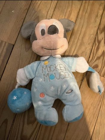 Peluche Mickel