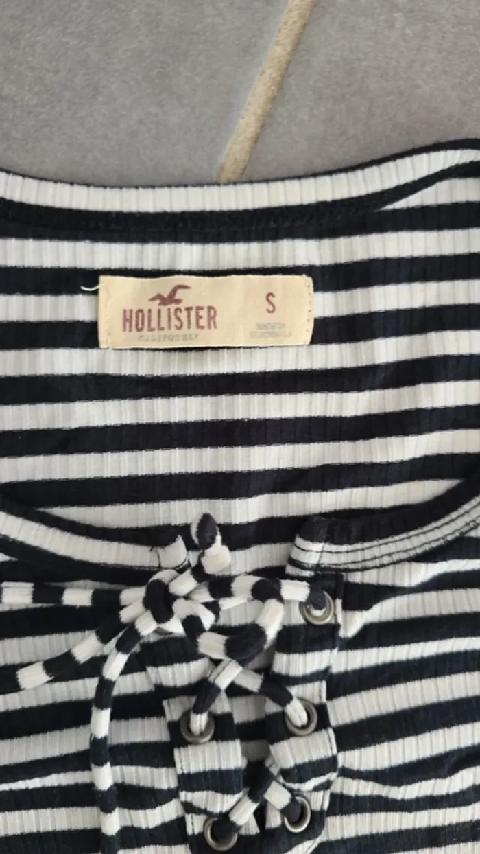 Tee shirt rayé Hollister - photo numéro 3