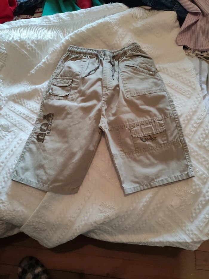 Pantacourt kaki 8 ans - photo numéro 2